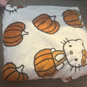 Hello Kitty Pumpkin Throw Blanket - White and Orange